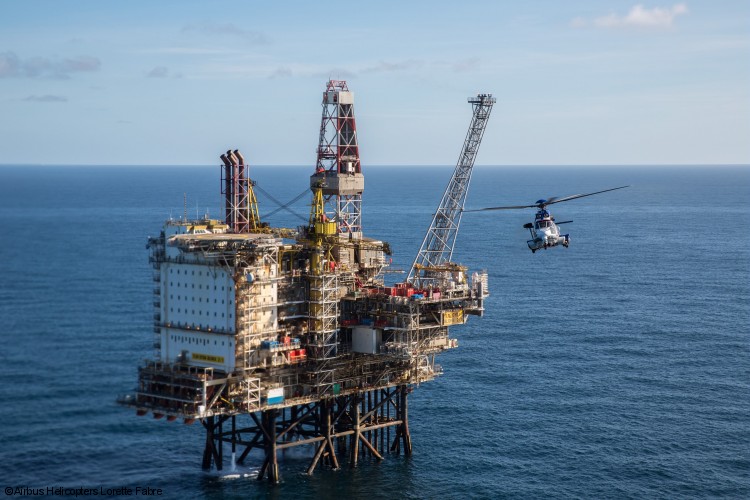 Certification of the Rig’N Fly automatic oil platform approach mode for the H225  